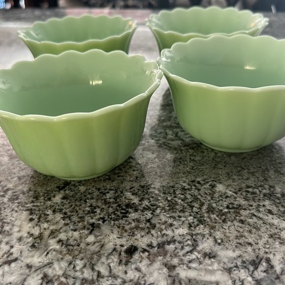 Pioneer Woman Jadeite bowl - Picture 3 of 6